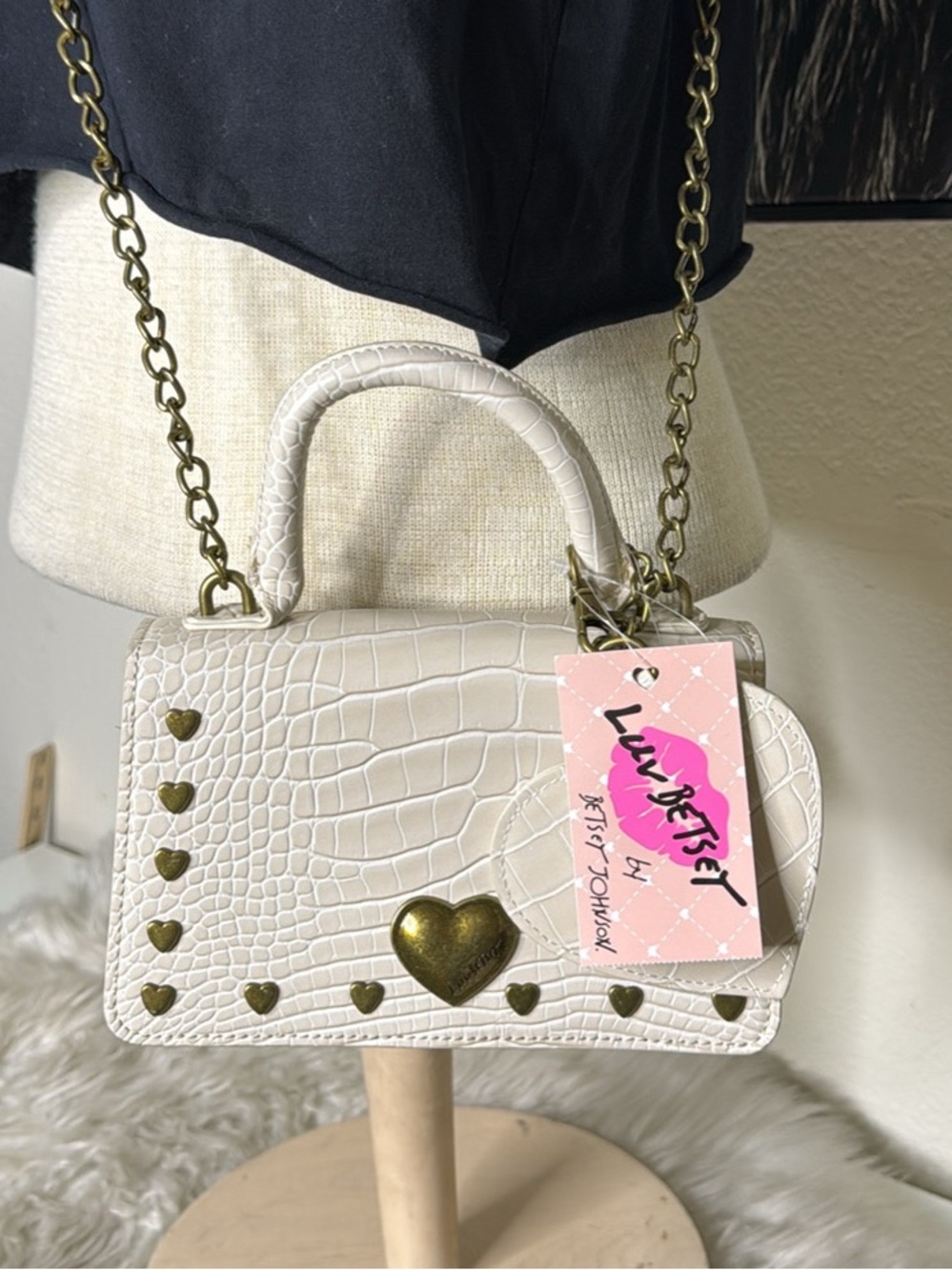 NEW Luv Betsy Crossbody Bag Ivory Croc-Embossed Heart-Stud Antique Gold